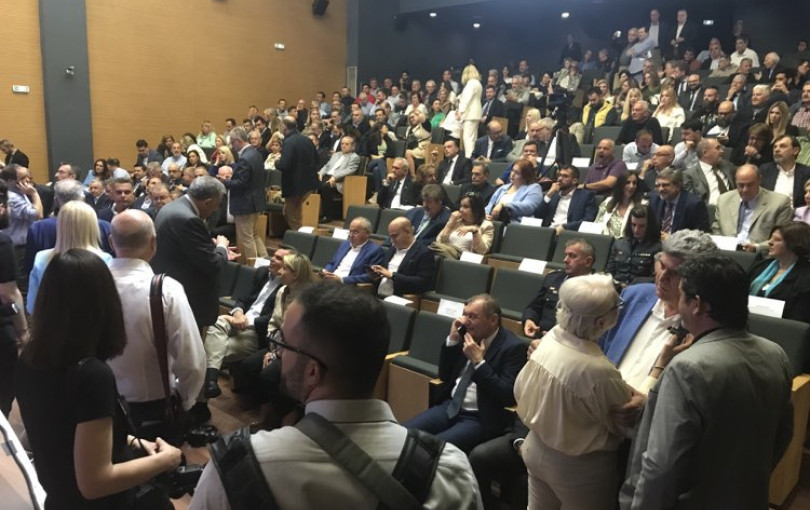 Αναμένοντας τον Κυριάκο Μητσοτάκη Αναμένοντας τον Κυριάκο Μητσοτάκη