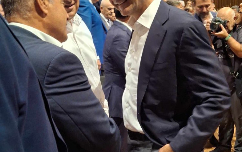 Τετ - α - τετ Μητσοτάκη Αγγελούδη στο Μέγαρο Τετ - α - τετ Μητσοτάκη Αγγελούδη στο Μέγαρο
