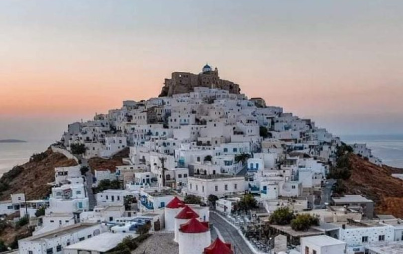 Αστυπάλαια: Στα «top 10» των κορυφαίων παραλιών των Βρετανικών Times η Μαλτεζάνα