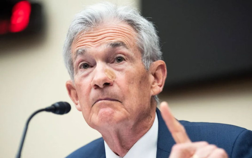 Ο Τραμπ ζητάει από τη Fed να μειώσει τα επιτόκια κατά τουλάχιστον 1%