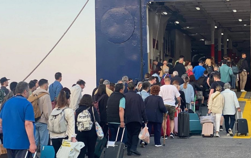 Φθηνότερα ακτοπλοϊκά και αεροπορικά  εισιτήρια για τους αναπληρωτές εκπαιδευτικούς - Έως 50% οι εκπτώσεις