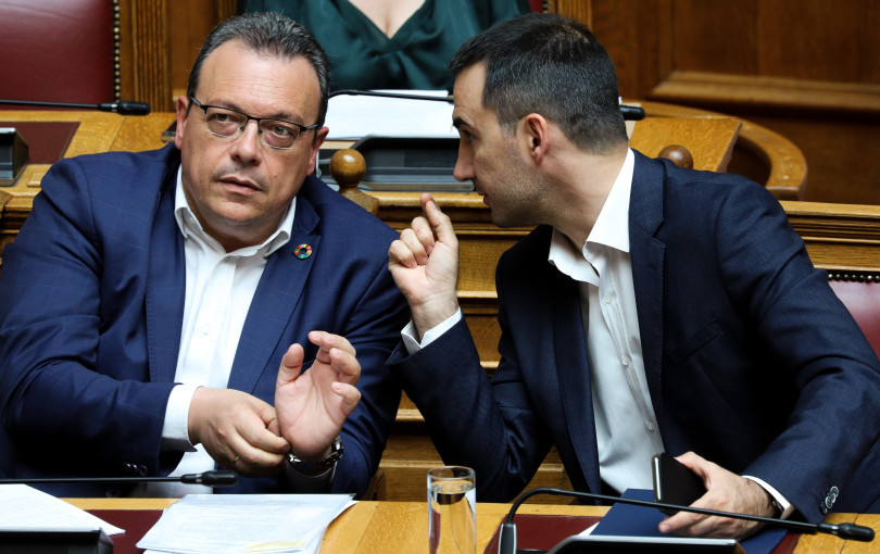 Έλιωσε ο πάγος... Έλιωσε ο πάγος...