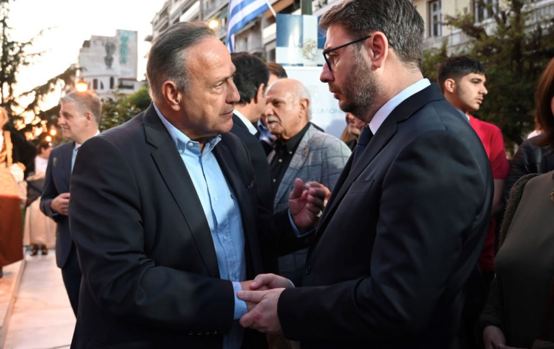Ο καφές του Ανδρουλάκη στην Αριστοτέλους, η επίσκεψη στο μουσείο και ο... Καστανίδης Ο καφές του Ανδρουλάκη στην Αριστοτέλους, η επίσκεψη στο μουσείο και ο... Καστανίδης