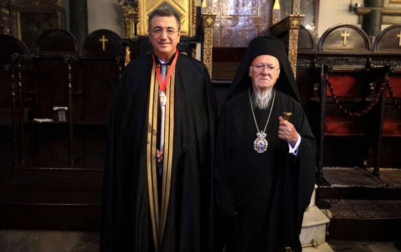 Σε Άρχοντα του Οικουμενικού Πατριαρχείου αναγορεύτηκε ο Απόστολος Τζιτζικώστας Σε Άρχοντα του Οικουμενικού Πατριαρχείου αναγορεύτηκε ο Απόστολος Τζιτζικώστας