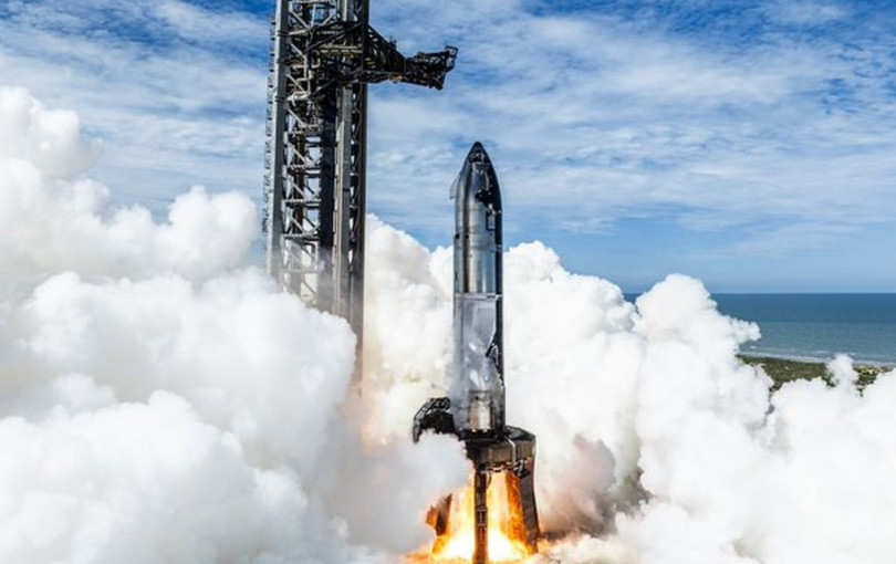 Starship: Η εταιρεία του Μασκ θα δοκιμάσει ξανά να εκτοξεύσει τον μεγαλύτερο πύραυλο που φτιάχτηκε ποτέ (βίντεο)