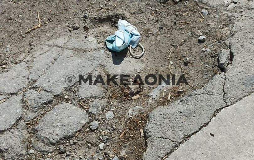Προστατεύοντας τους δρόμους και τα πεζοδρόμια από... την πανδημία (φωτ.)