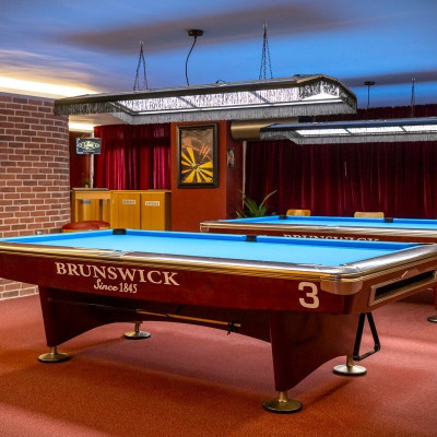 Login Billiards Club: Ένα ιστορικό στέκι διασκέδασης στην καρδιά της Θεσσαλονίκης