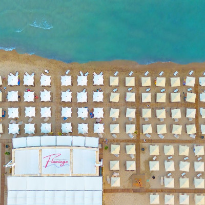 Beach House by Flamingo: Ο απόλυτος καλοκαιρινός προορισμός στον Ποταμό Επανομής