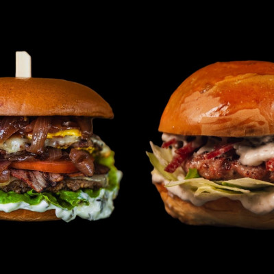 Mano à Mano: Στον απόλυτο προορισμό των burgers, στο Νέο Ρύσιο, προστέθηκαν νέες γεύσεις και ένας κήπος για να τις απολαύσετε