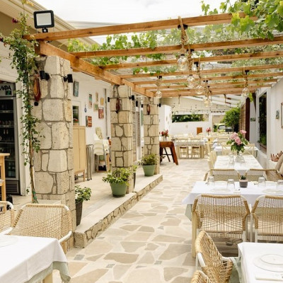 Στον Κήπο Όπως Παλιά στη Χανιώτη, κάθε πιάτο είναι μια ανάμνηση