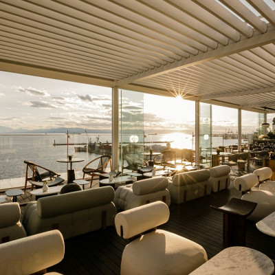 ON Rooftop Bar: Καλοκαιρινό, ανακαινισμένο και με signature cocktails εμπνευσμένα από την ιστορία της Θεσσαλονίκης